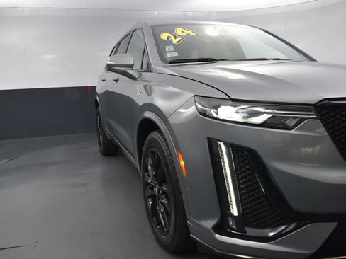 Used 2024 Cadillac XT6 Sport image 40