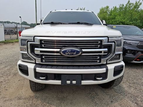 Used 2022 Ford F350 Limited w/ FX4 Off-Road Package AWD/4WD image 2