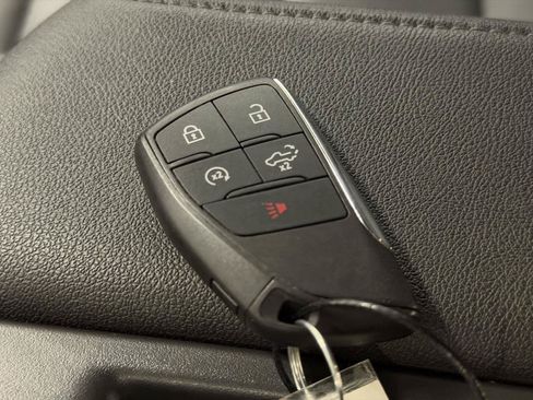 Used 2026 GMC Sierra 1500 SLT AWD/4WD image 39