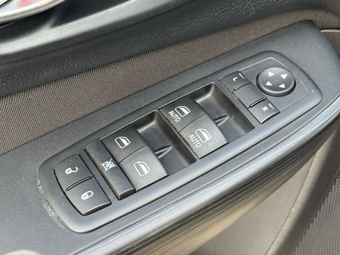 Used 2015 Jeep Cherokee Latitude w/ Cold Weather Group image 24