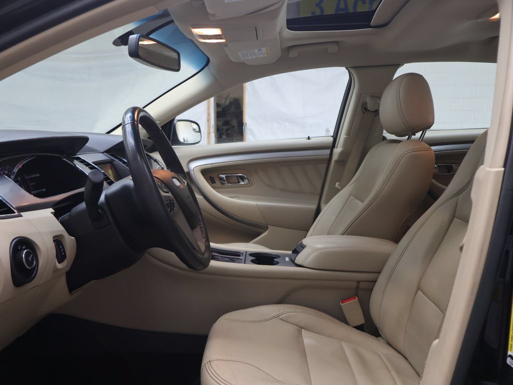 Used 2018 Ford Taurus SEL w/ Equipment Group 201A AWD/4WD image 15
