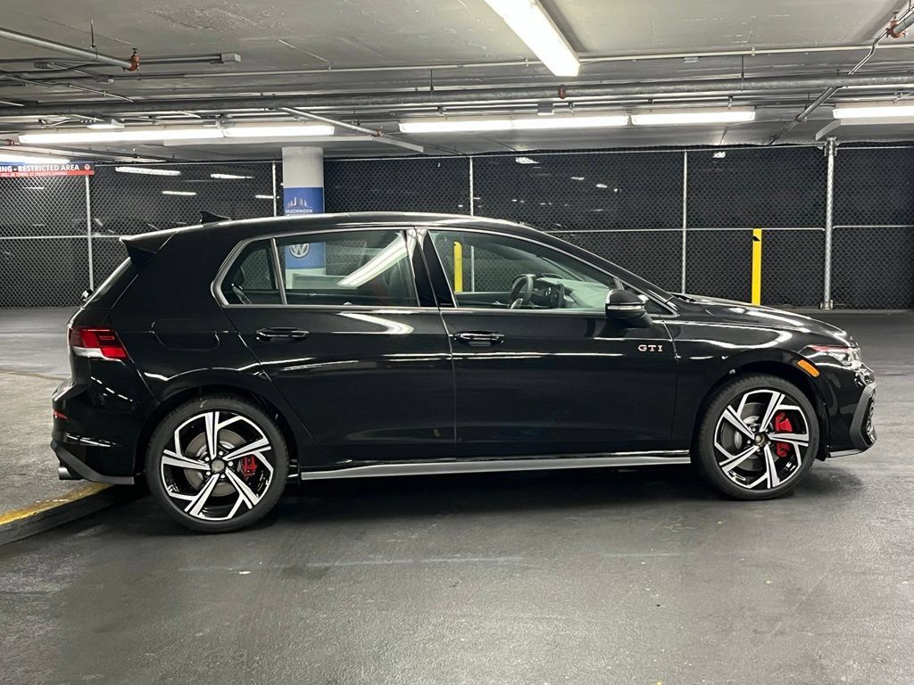 New 2026 Volkswagen GTI SE FWD image 37