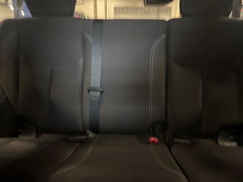 Used 2017 Jeep Wrangler Unlimited Sahara image 16