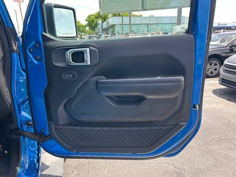 Used 2021 Jeep Wrangler Sport AWD/4WD image 27