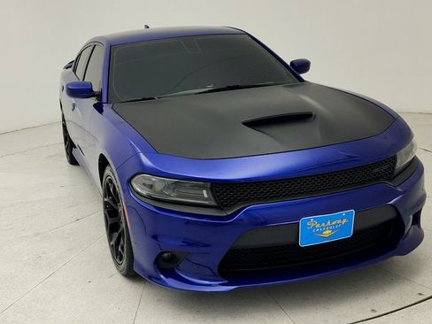 Used 2022 Dodge Charger R/T w/ Plus Group RWD image 2