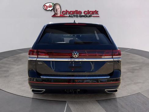 Used 2024 Volkswagen Atlas SEL AWD/4WD image 3