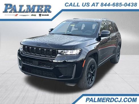 New 2026 Jeep Grand Cherokee Altitude image 1