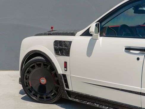 Used 2026 Rolls-Royce Cullinan AWD/4WD image 60