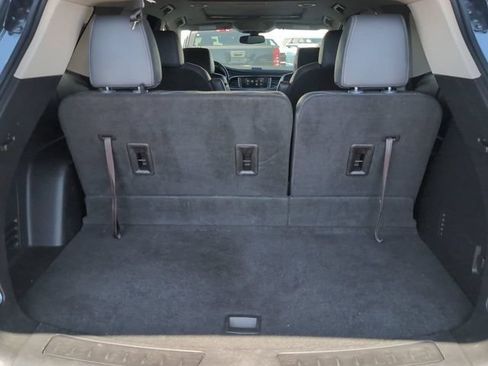 Certified 2019 Buick Enclave Essence FWD image 26