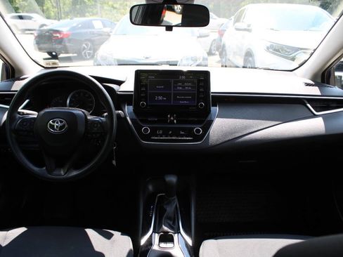 Used 2021 Toyota Corolla LE FWD image 28