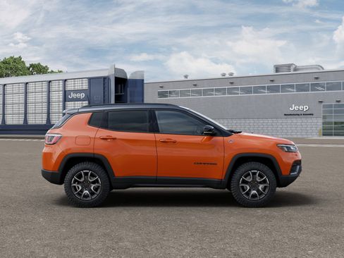 New 2026 Jeep Compass Trailhawk w/ Sun, Sound & Navigation Group image 18