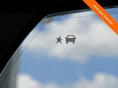 Used 2023 GMC Yukon XL Denali image 14