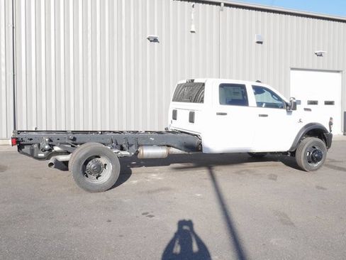 New 2026 RAM 5500 Tradesman AWD/4WD image 9