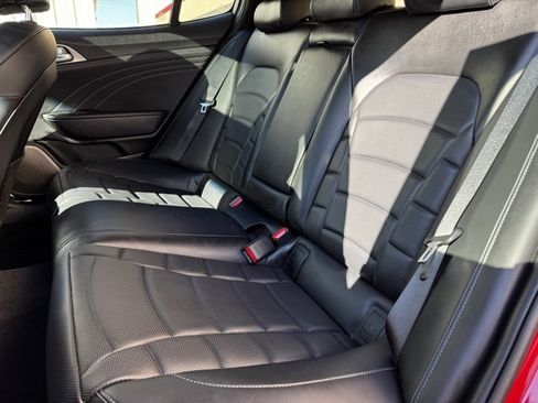 Used 2022 Kia Stinger GT2 image 7