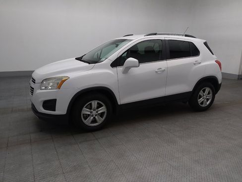 Used 2016 Chevrolet Trax LT image 2