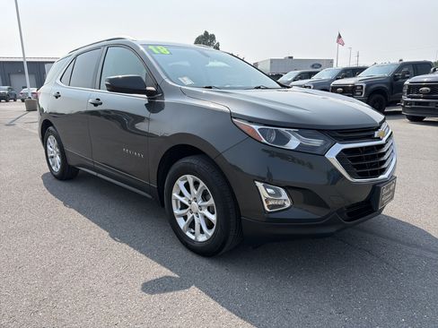 Used 2018 Chevrolet Equinox LT w/ Sun & Infotainment Package AWD/4WD image 1