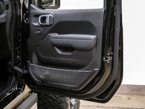 Used 2025 Jeep Gladiator Rubicon w/ Safety Group image 83