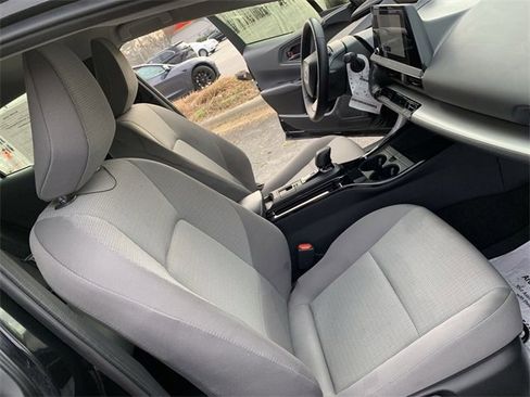 Used 2024 Toyota Prius LE image 14