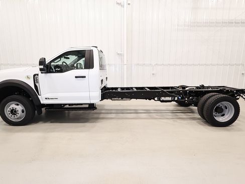 New 2026 Ford F550 4x4 Regular Cab Super Duty image 5