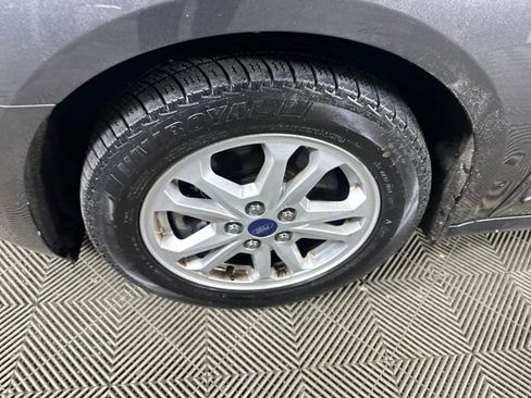 Used 2020 Ford Transit Connect XLT image 10