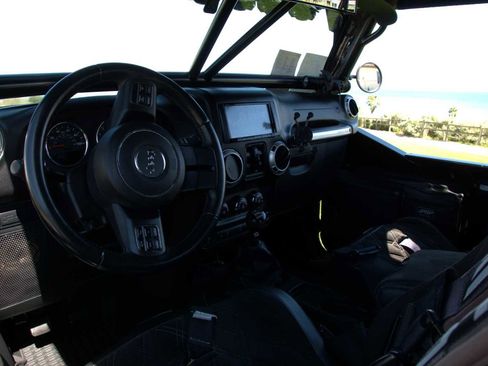 Used 2013 Jeep Wrangler Unlimited Rubicon w/ Dual Top Group image 45