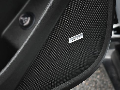 Used 2023 Chevrolet Traverse Premier w/ Redline Edition image 29