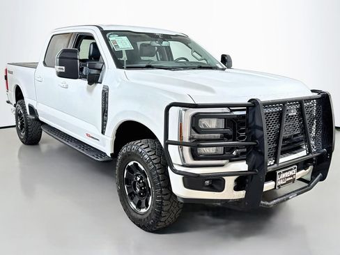 Used 2025 Ford F250 Lariat w/ Tremor Off-Road Package AWD/4WD image 3
