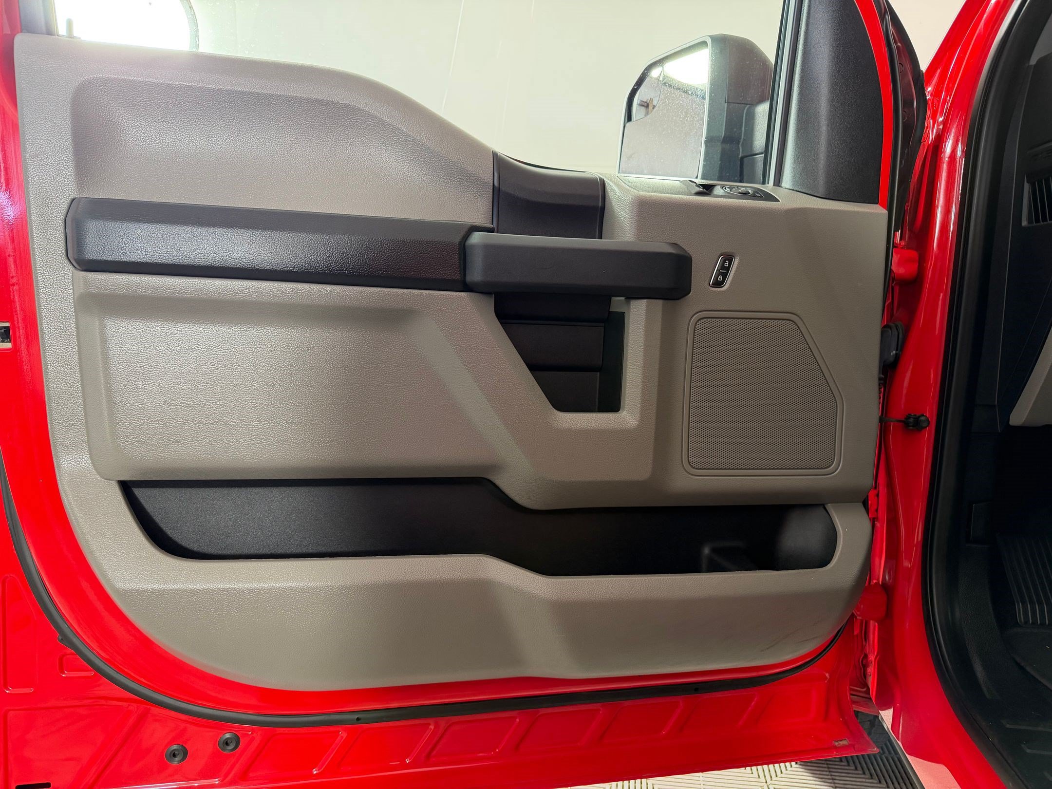 Used 2020 Ford F150 XL w/ Equipment Group 101A Mid RWD image 13