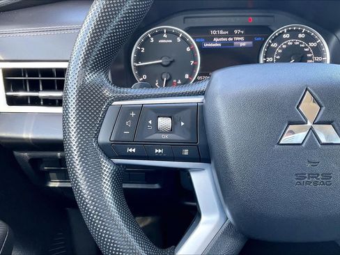 Used 2023 Mitsubishi Outlander ES FWD image 45