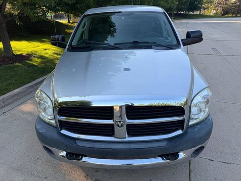 Used 2009 Dodge Ram 2500 Truck SXT RWD image 2