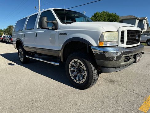 Used 2004 Ford Excursion 4WD image 3