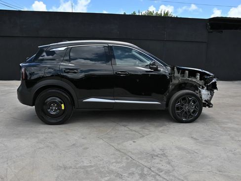 Used 2026 Nissan Kicks SR FWD image 6