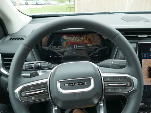 New 2026 GMC Terrain Denali w/ LPO, Black Badging Package image 22