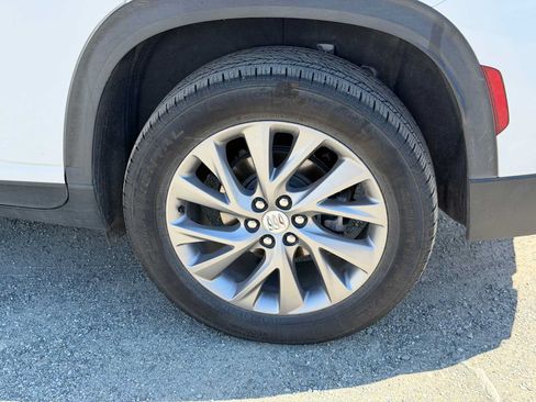 Certified 2025 Buick Enclave Preferred AWD/4WD image 17