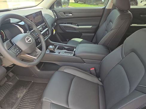New 2026 Nissan Pathfinder SL FWD image 38