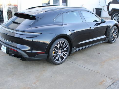 Used 2022 Porsche Taycan Turbo S image 6