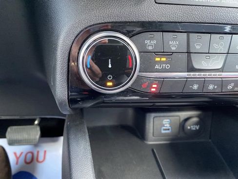 Used 2022 Ford Escape SEL image 7