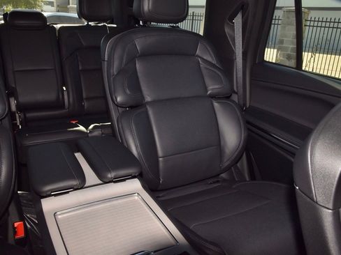 New 2025 Lincoln Navigator Reserve w/ Jet Appearance Package image 30