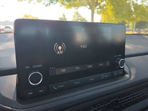 Used 2025 Honda Accord LX image 30