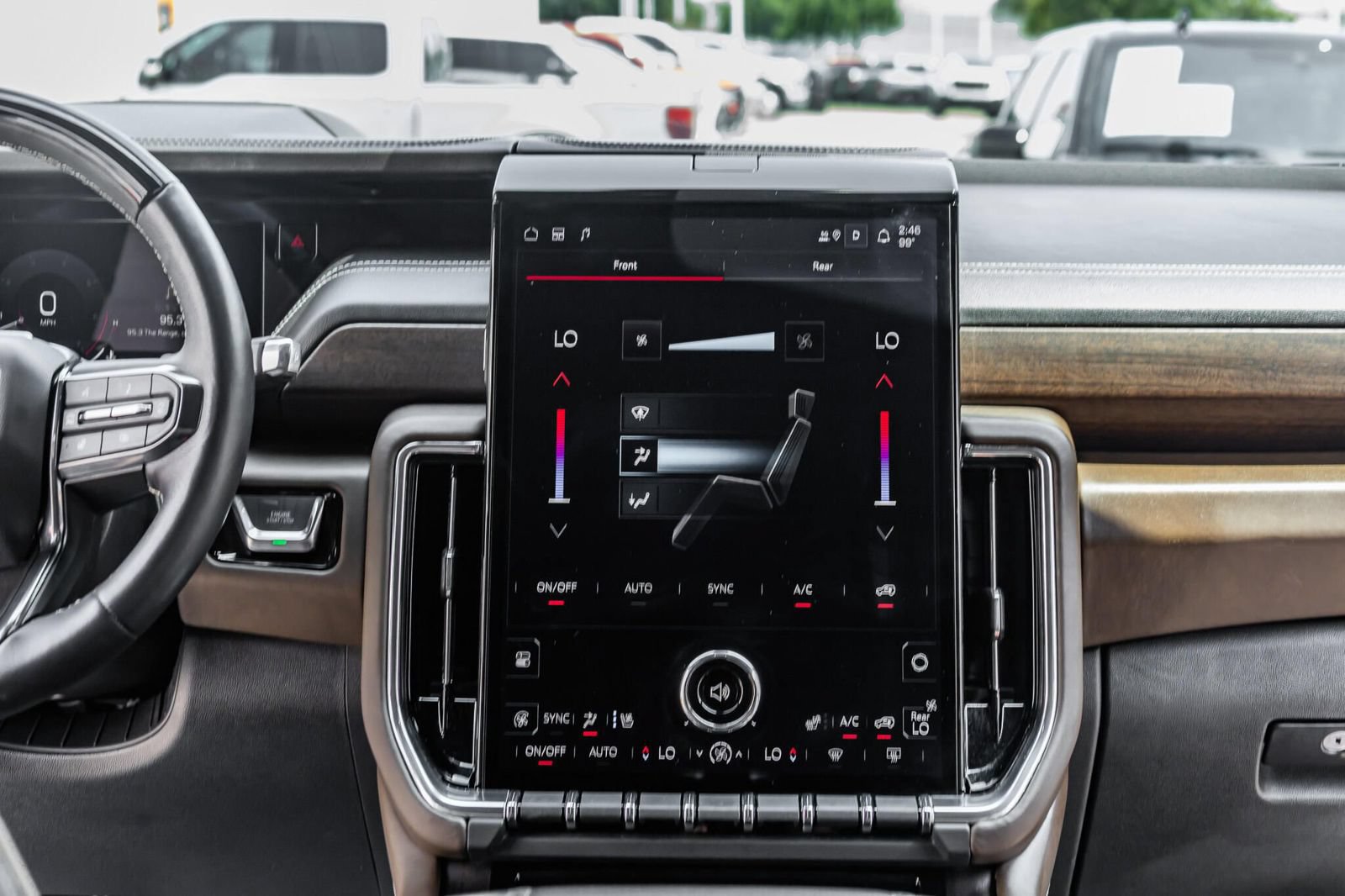 Used 2025 GMC Yukon Denali Ultimate AWD/4WD image 24