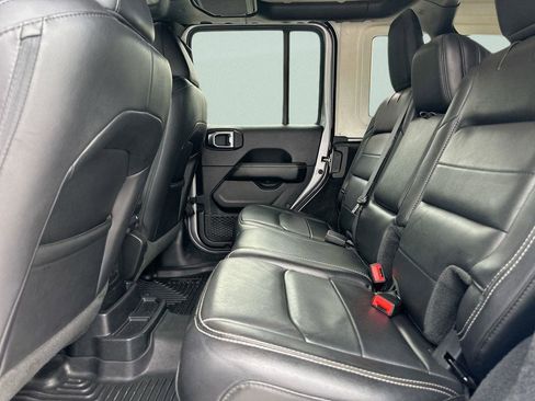 Used 2020 Jeep Wrangler Unlimited Sahara w/ Uconnect 4C Nav & Sound Group image 14