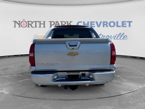 Used 2013 Chevrolet Avalanche LS RWD image 4