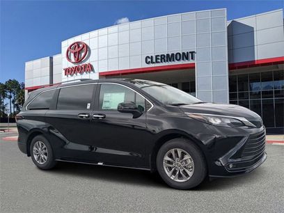 New 2025 Toyota Sienna XLE