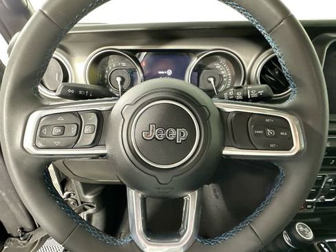 Used 2023 Jeep Wrangler Unlimited Rubicon 4xe image 19