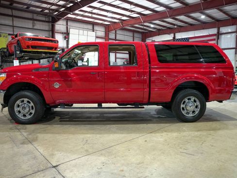 Used 2013 Ford F250 Lariat w/ Chrome Pkg AWD/4WD image 4
