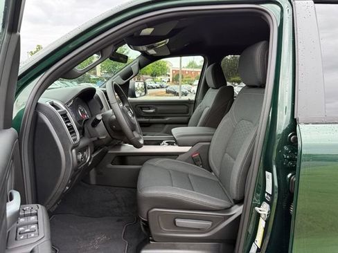 New 2026 RAM 1500 Express AWD/4WD image 13