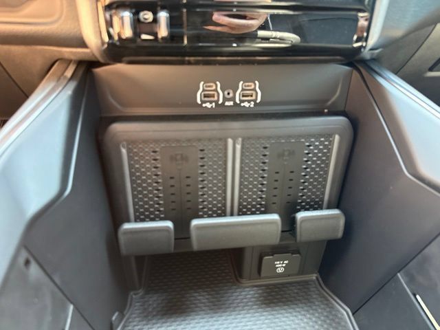 New 2026 RAM 2500 Laramie AWD/4WD image 39
