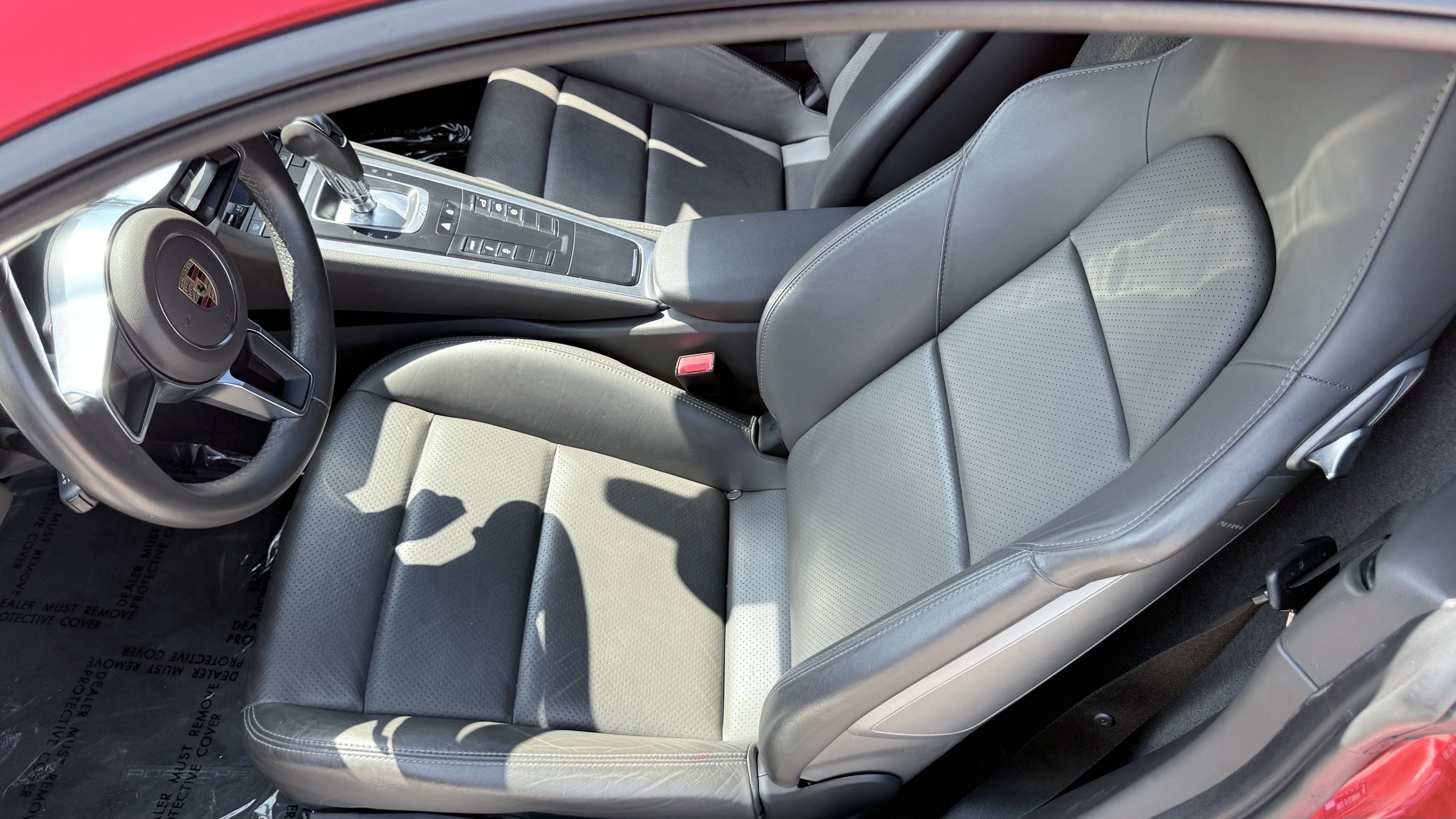 Used 2019 Porsche 718 Cayman RWD image 25