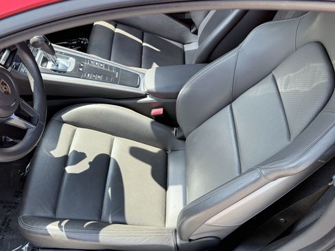 Used 2019 Porsche 718 Cayman RWD image 25