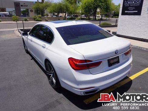 Used 2018 BMW 750i RWD image 16